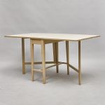 979 2420 GATE-LEG TABLE